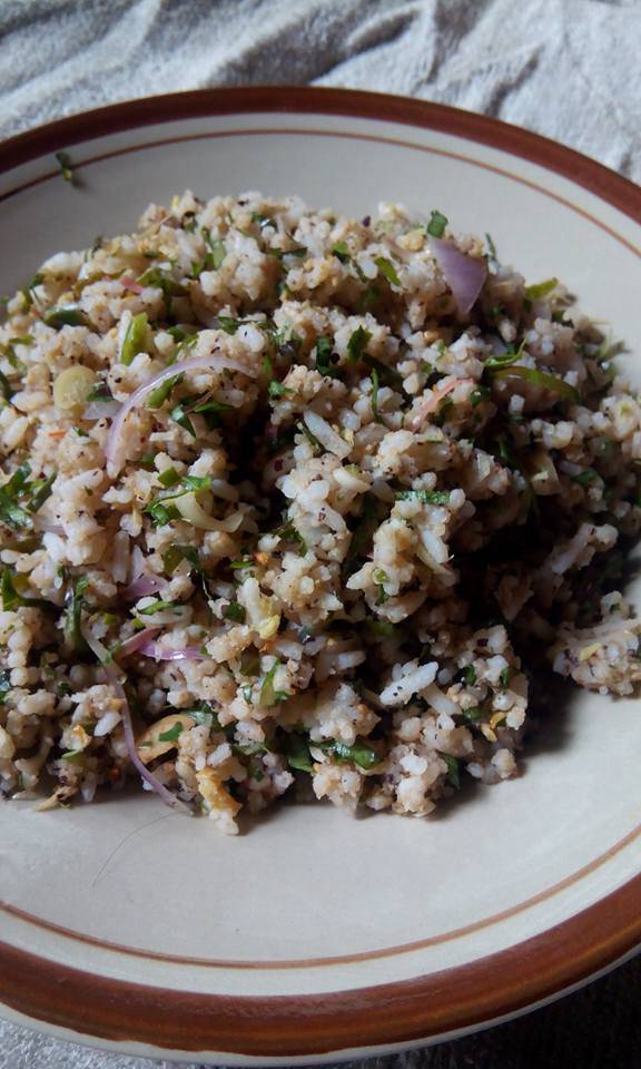 Guna Daun Wangi, Gelama Masam. Petua Buat Nasi Ulam Paling Sedap.