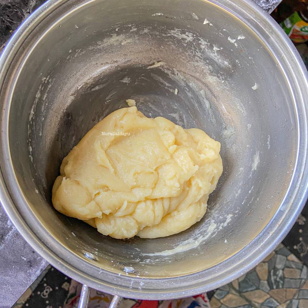 Cara Buat Creampuff Bersama Sos. Lembut & Gebu Memang Tak Cukup Satu