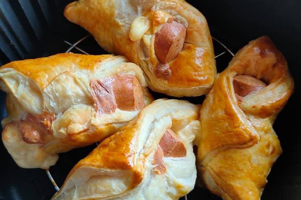 Buat Puff Pastry Sosej Sendiri, Hanya Guna Air Fryer. Mudah Tapi Sedap!