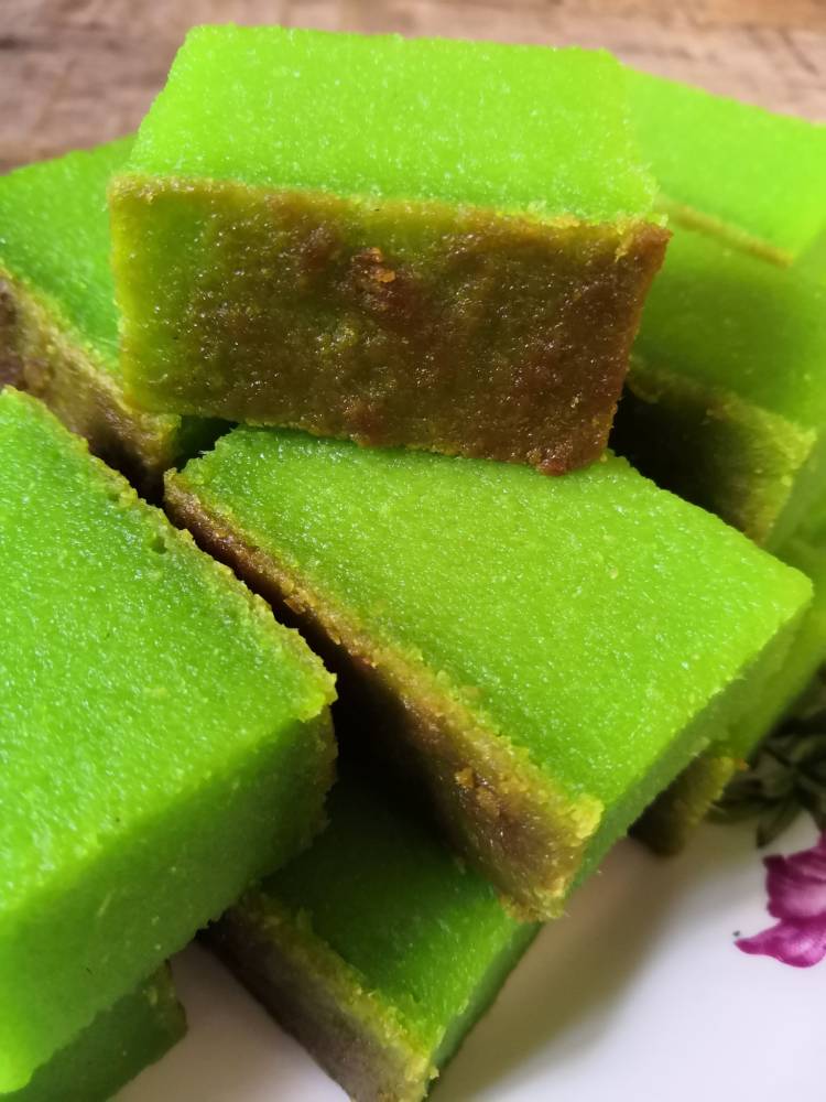 Resipi Bengkang Ubi Pandan. Mudah, Sedap & Tak Guna Banyak Bahan