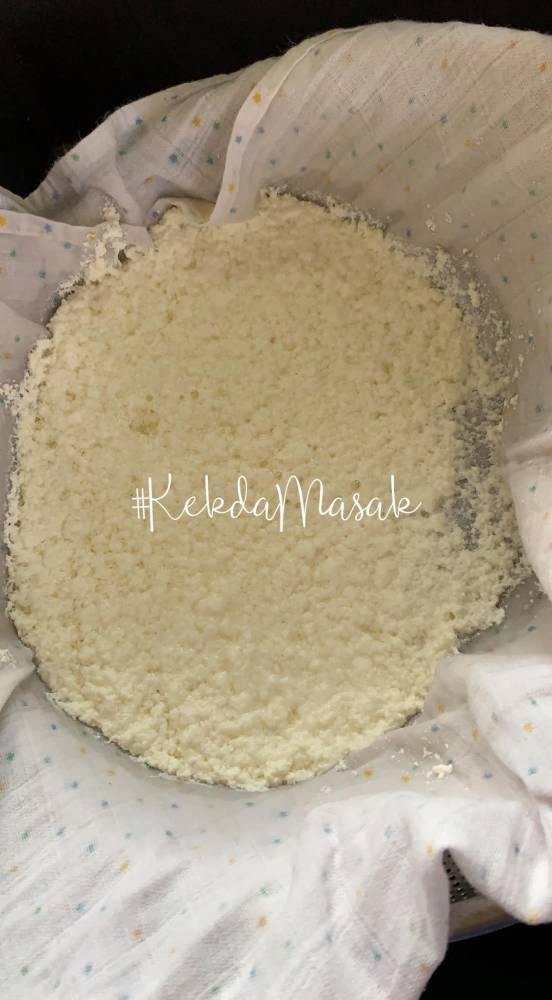 Susu Rosak & Tak Boleh Minum? Ini Cara Untuk Jadikannya Keju Cottage Homemade!