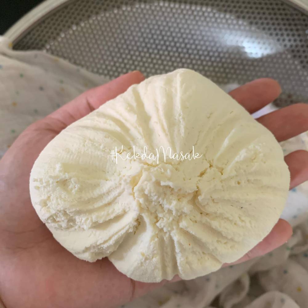Susu Rosak & Tak Boleh Minum? Ini Cara Untuk Jadikannya Keju Cottage Homemade!