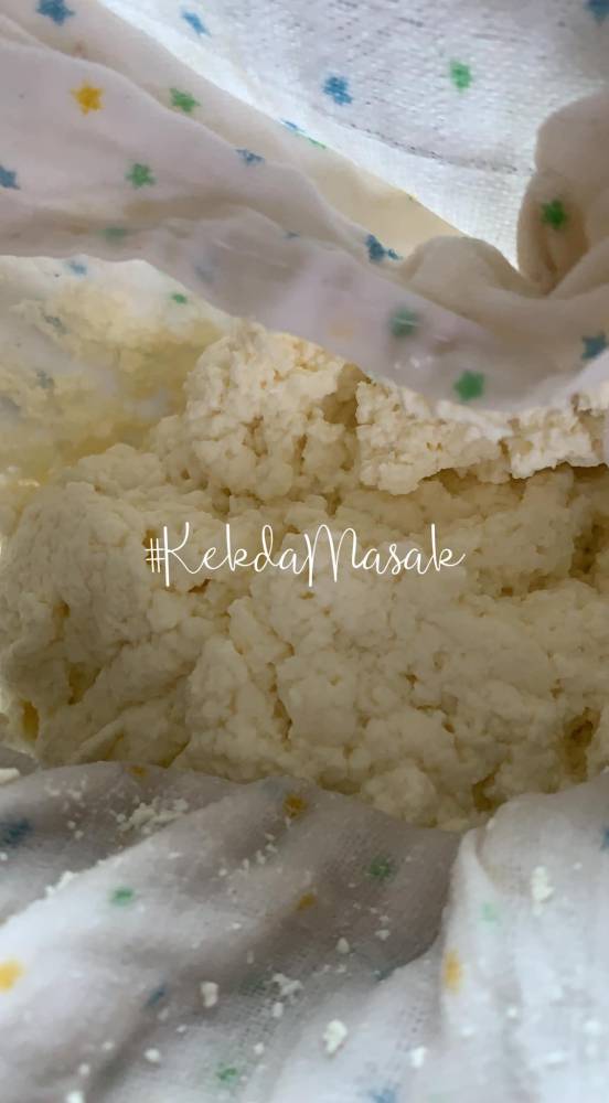 Susu Rosak & Tak Boleh Minum? Ini Cara Untuk Jadikannya Keju Cottage Homemade!