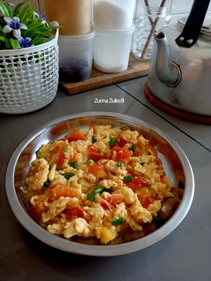 Telur Masak Tomato. Sajian Cina Tanpa Bawang Yang Ringkas, Sedap &#038; Cepat Masak