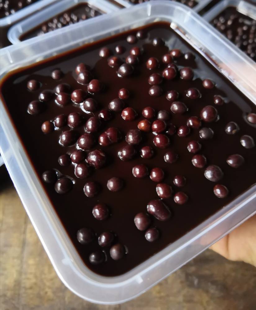 Resipi Kek Coklat Moist Kukus Dengan Topping Melimpah Ruah. Sedap!