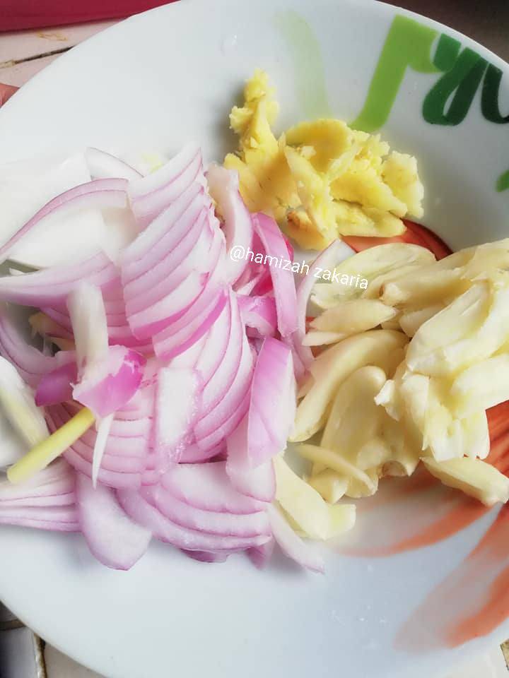 Cara Masak Kari Sardin Tanpa Santan, Kuah Tetap Pekat Macam Di Kedai Mamak