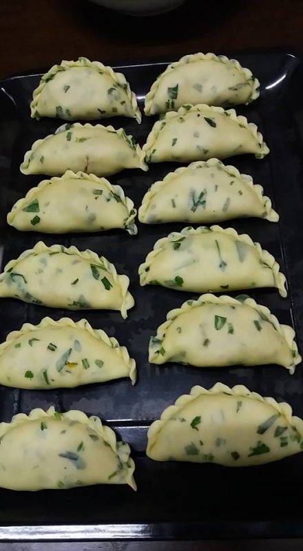 Begini Cara Buat Kulit Karipap Kentang Daun Sup. Memang Sedap & Wangi