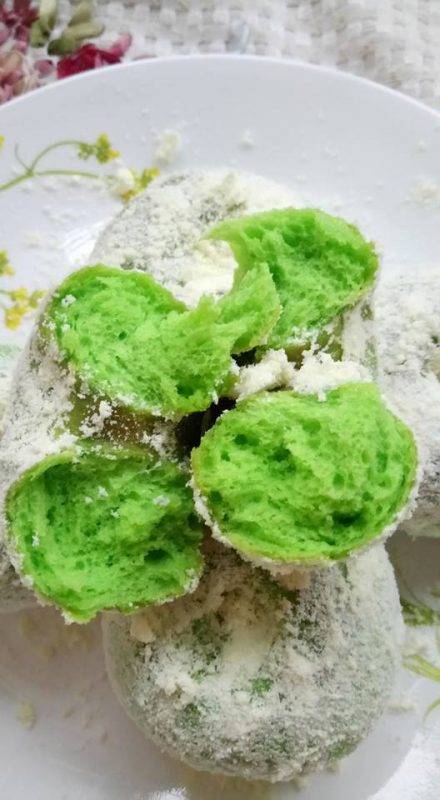 Tambah Susu Tepung. Ini Rahsia Hasilkan Donat Pandan Yang Sedap &#038; Gebu