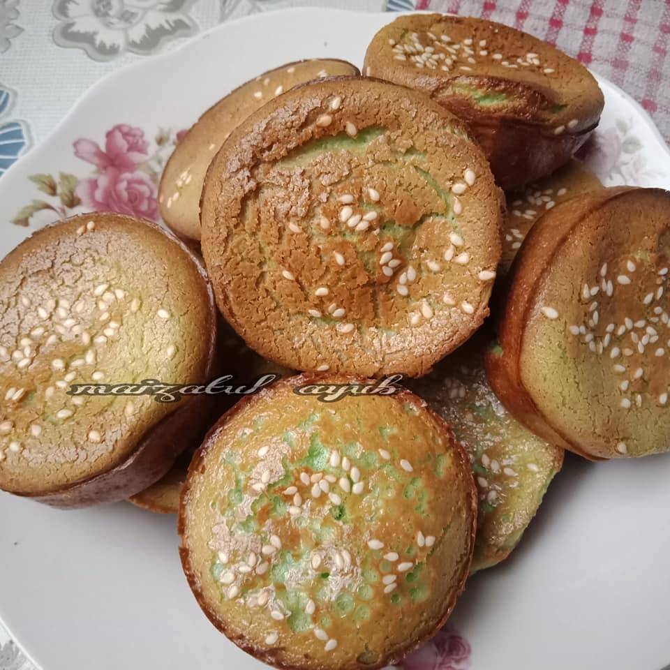 Cara Mudah Buat Kuih Bakar Pandan Sedap Guna Acuan Muffin