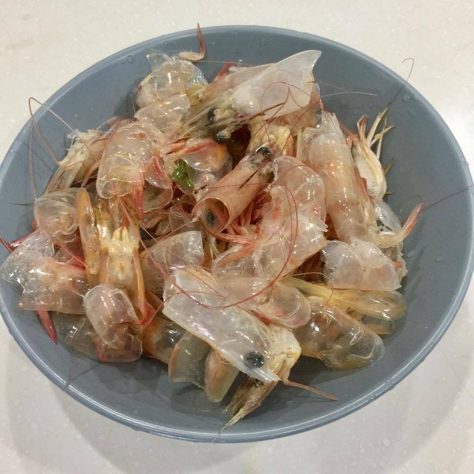 Kepala & Kulit Udang Jangan Dibuang. Boleh Buat Air Rebusan Macam Ni