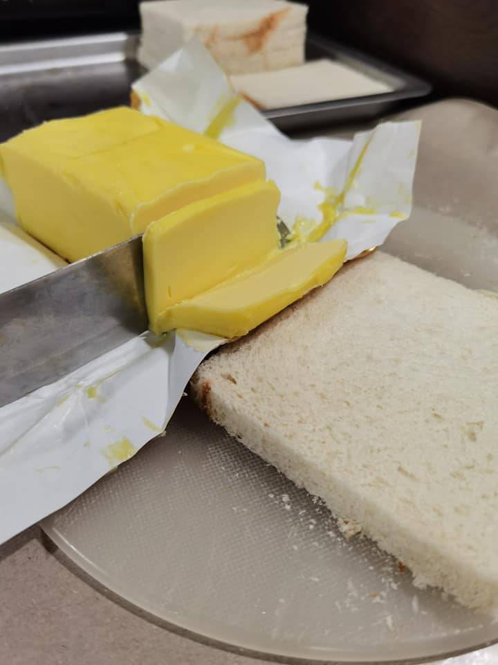 Guna 3 Bahan Je. Ini Resipi Roti Bakar Ala Kopitiam Super Lazat & Mudah