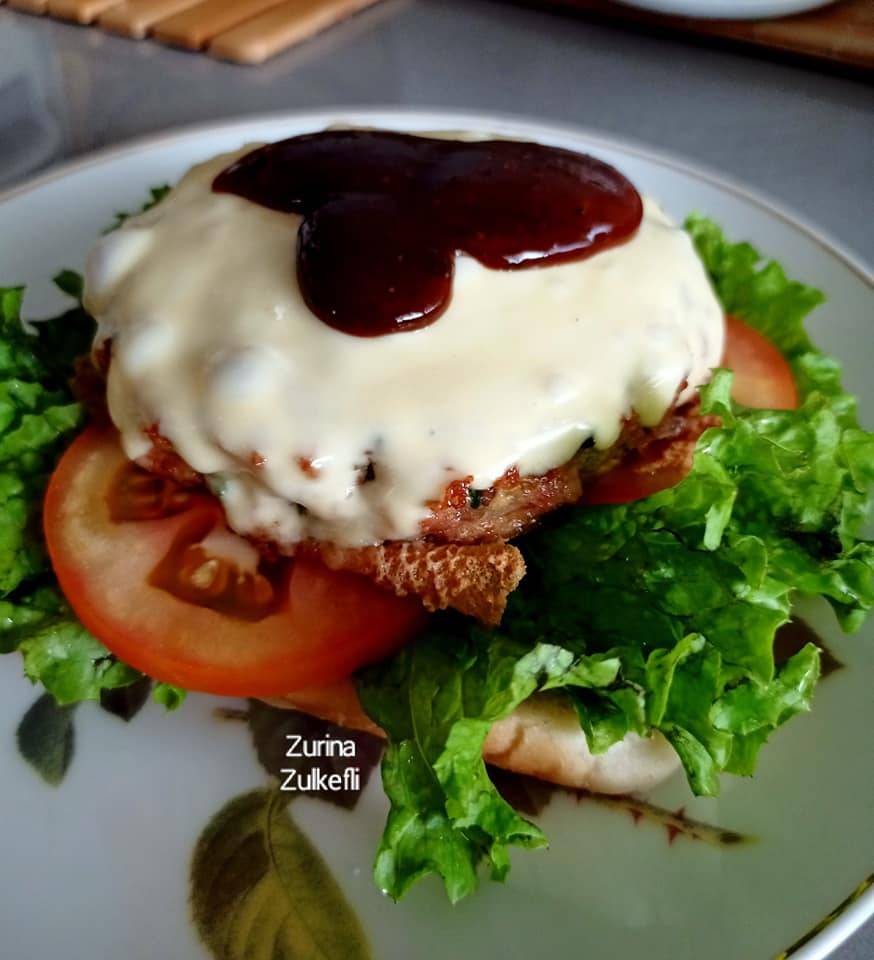 Wanita Ini Kongsi Cara Olah Daging Burger Frozen Supaya Lebih Sedap &#038; Berjus