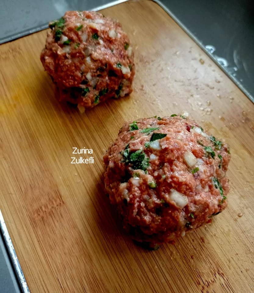 Cara Olah Daging Burger Frozen Supaya Rasa Lebih Sedap & Juicy