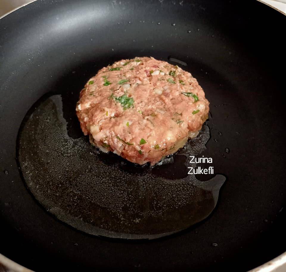 Cara Olah Daging Burger Frozen Supaya Rasa Lebih Sedap & Juicy