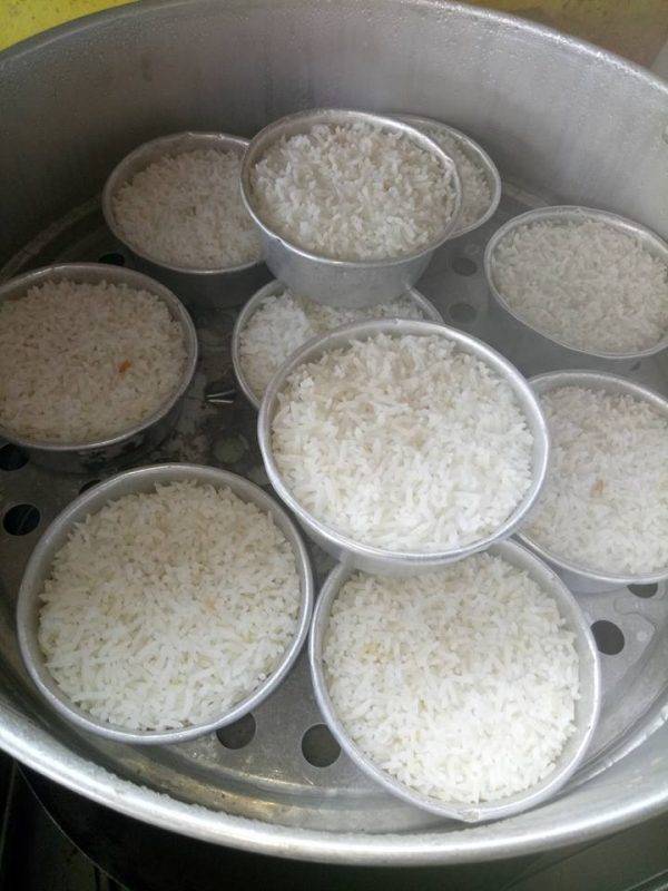 Cara Masak Nasi Kukus Yang Mudah & Tak Berkerak