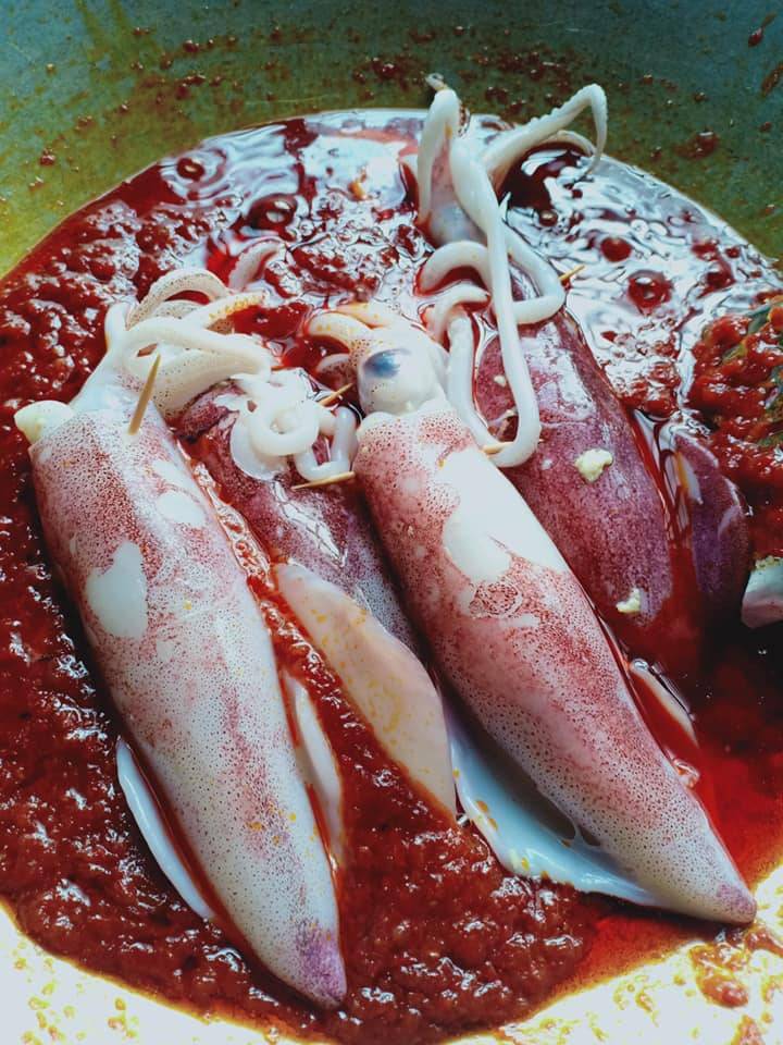 Resipi Sotong Sumbat Masak Merah Yang Sedap & Menyelerakan