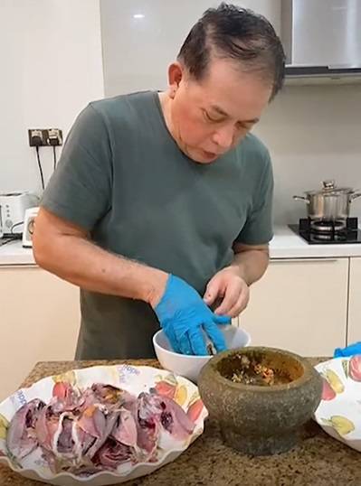 Sangat Mudah! Tan Sri Bakri Zinin & Puan Sri Nisa Bakri Kongsi Resipi Ikan Liking Homemade Cara Brunei
