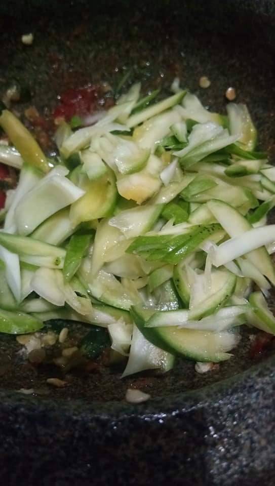 Resipi Sambal Putik Pauh (Mangga Muda) Paling Mudah & Sedap