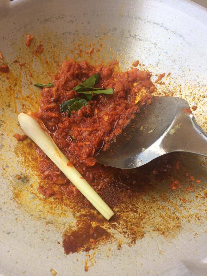 Cara Masak Paprik Ayam Yang Sedap & Pekat Sama Seperti Di Kedai Thai
