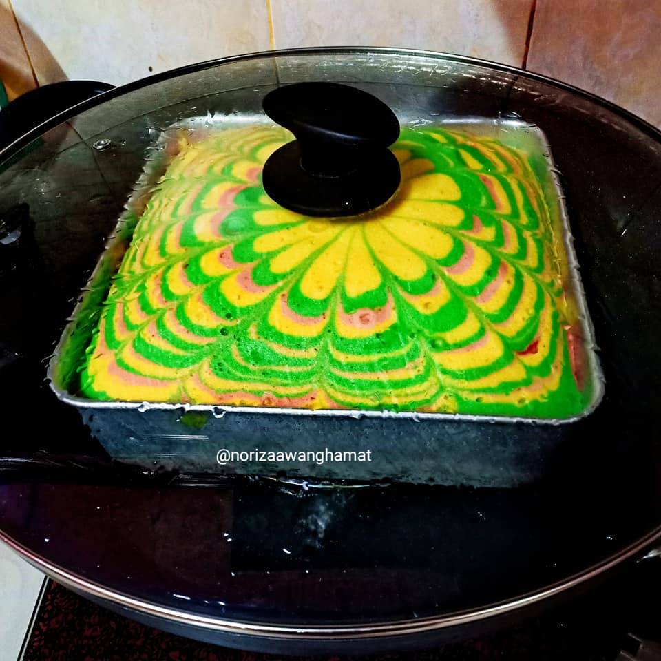 Resipi Kek Apam Karamel Kukus. Lembut, Gebu & Memang Sedap