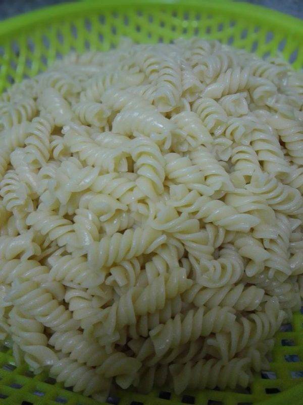 Resipi Pasta Spiral Goreng Yang Ringkas, Sedap &#038; Menyelerakan