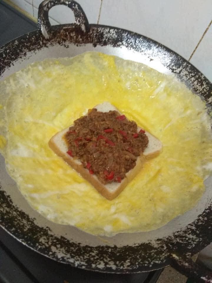 Menu Sahur Roti Inti Sardin, Ringkas & Mengenyangkan
