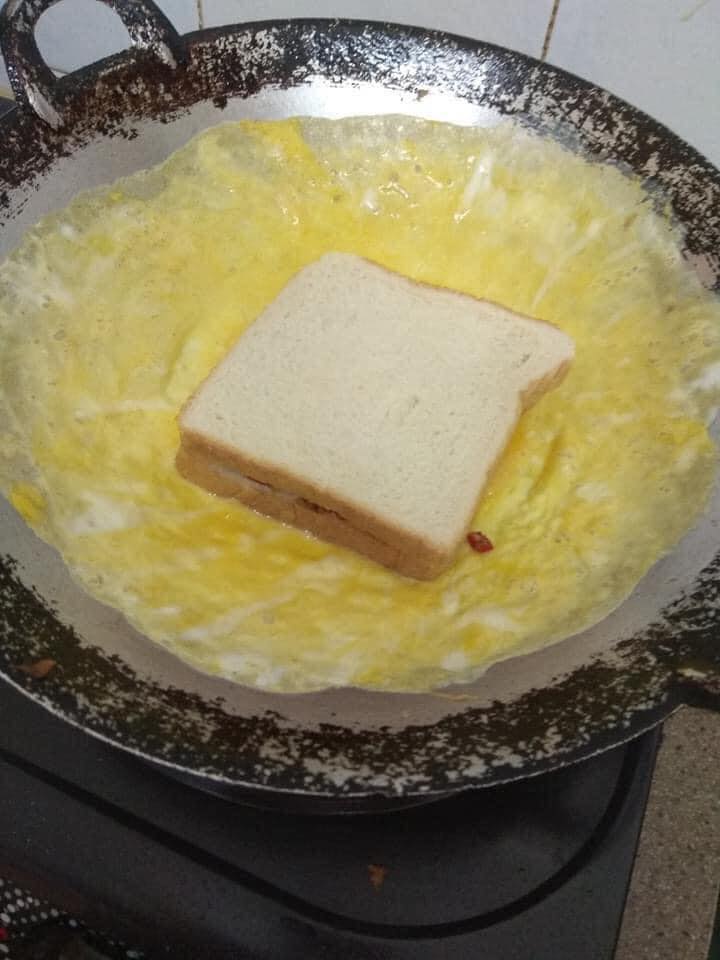 Menu Sahur Roti Inti Sardin, Ringkas & Mengenyangkan