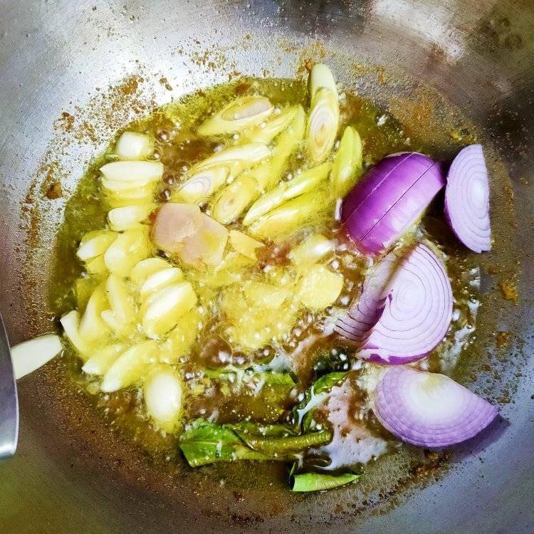 Resipi Ayam Goreng Tomyam Pedas Ni Memang Sedap & Kena Cuba