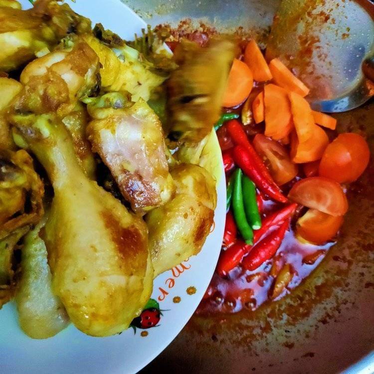 Resipi Ayam Goreng Tomyam Pedas Ni Memang Sedap & Kena Cuba