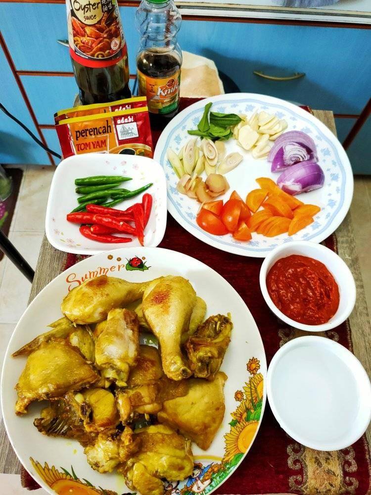 Resipi Ayam Goreng Tomyam Pedas Ni Memang Sedap &#038; Kena Cuba