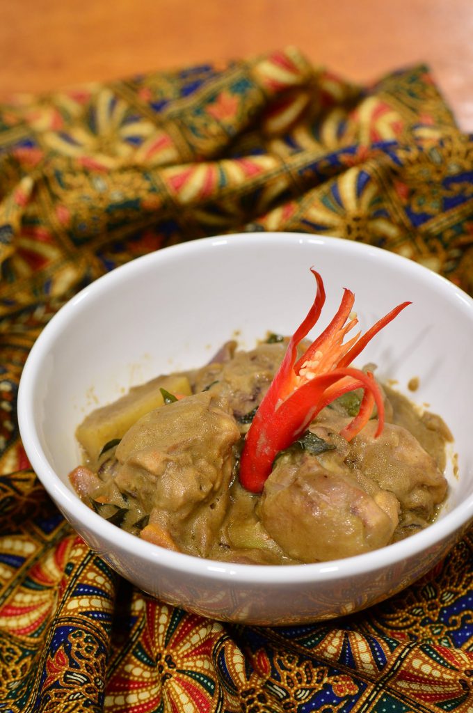 Sedapnya Resepi Ayam Masak Kurma Serta Tiramisu Air Tangan Fikry Ibrahim & Shatorah Ni