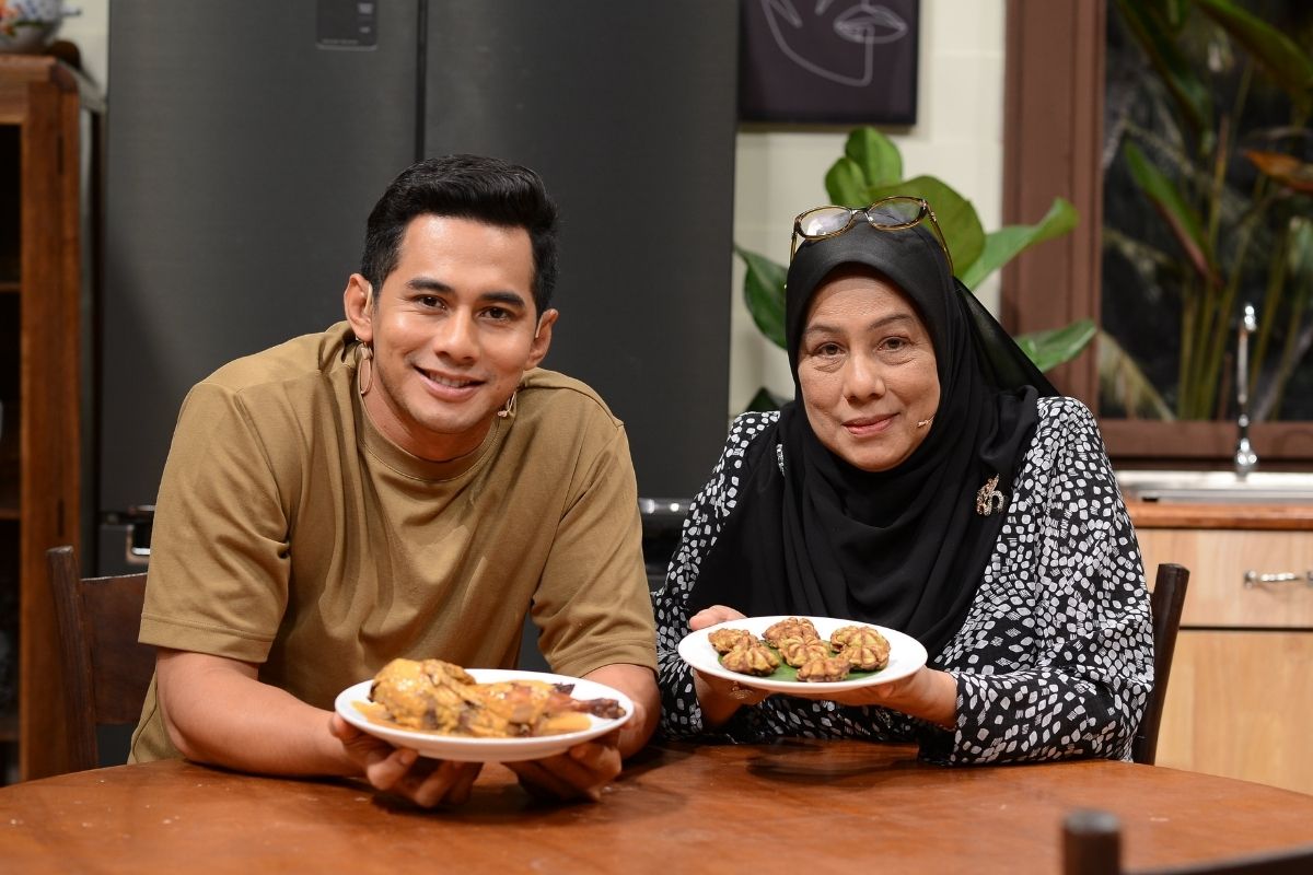 Fizo Omar Kongsi Resipi Ayam Percik & Kuih Akok Air Tangan Ibu 16 Fizo Omar Kongsi Resipi Ayam Percik & Kuih Akok Air Tangan Ibu