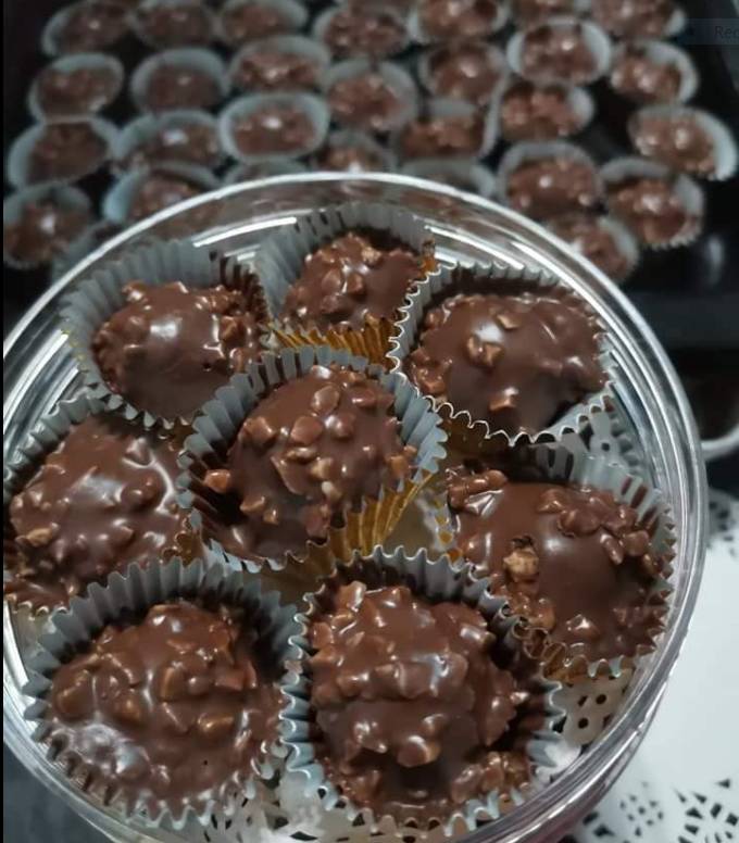 Buat Sendiri Ferrero Cookies Yang Sedap Ini, Mudahnya.