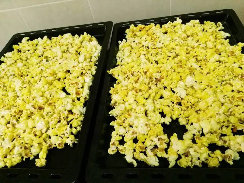 Buat Popcorn Caramel Sendiri Di Rumah, Memang Menjadi!